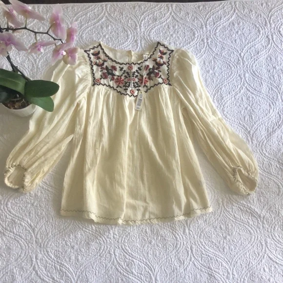 Max Studio Embroided Blouse - Picture 1 of 5